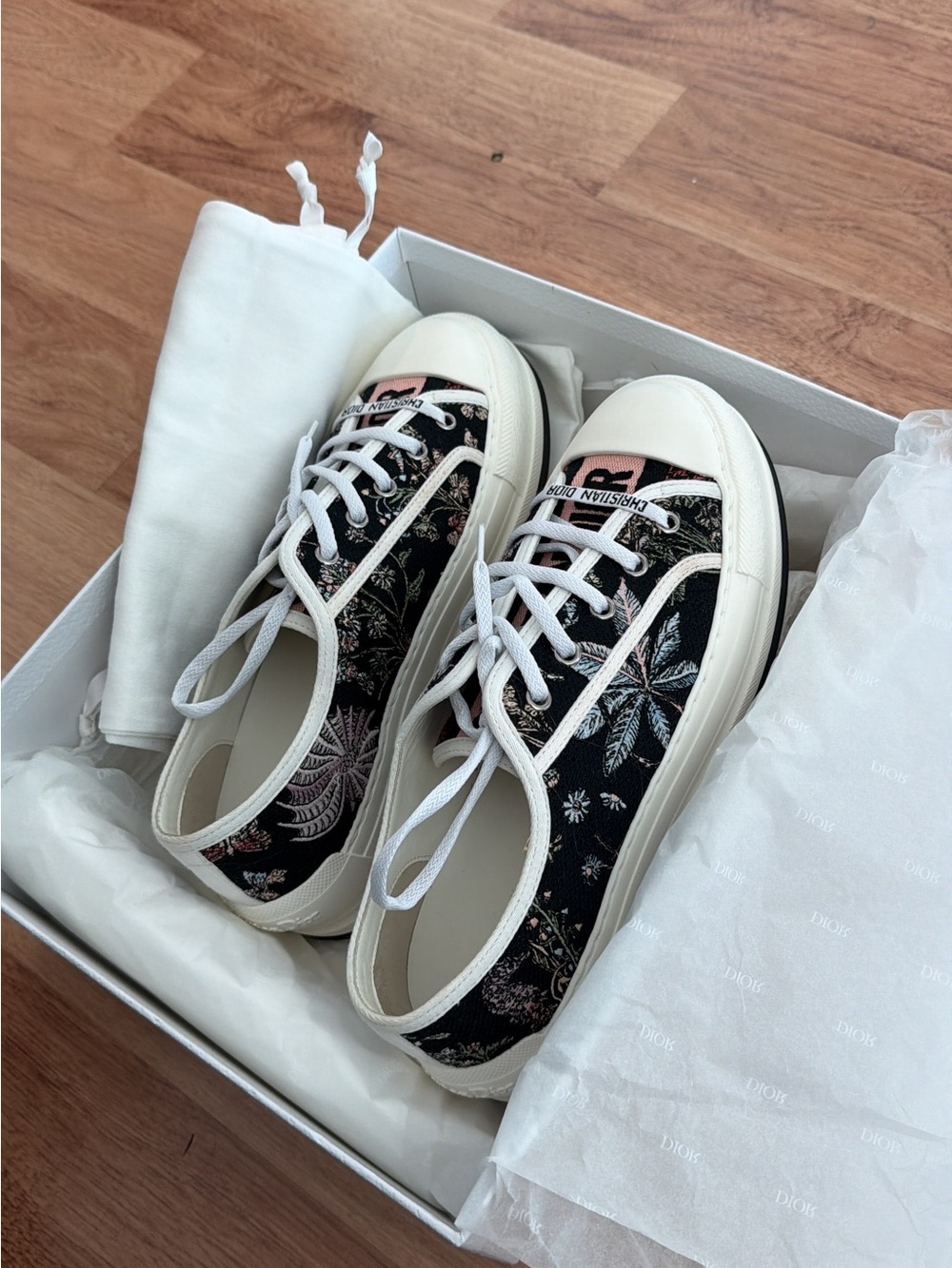 Dior Black Floral Low-Top Lace-Up Sneakers with White Soles